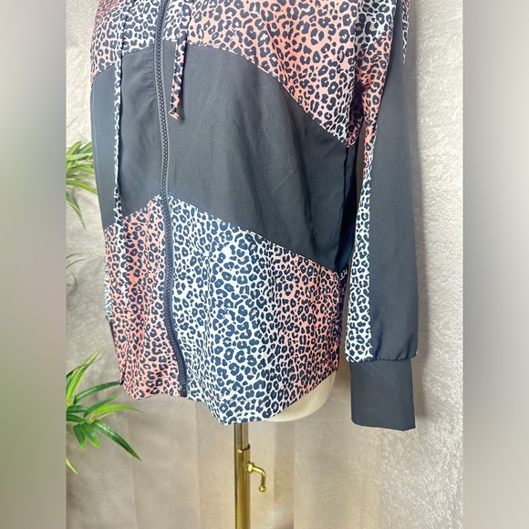 Jessica Simpson Women’s Leopard Print Lightweight Zip-Up Hooded Jacket Sz S - Picture 4 of 10